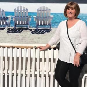 Meet your Posher, Carrie